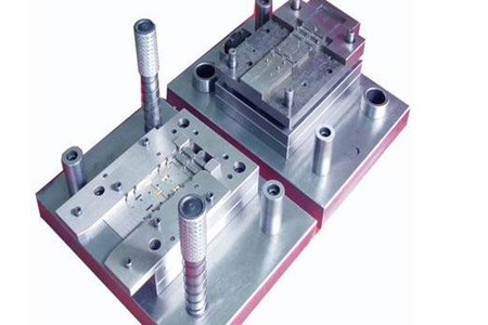 級進模的常見材料、特點、送料方式和步距方式