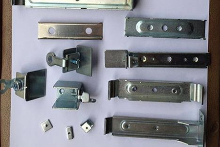 五金彈片清洗注意事項(xiàng)，確保清潔與安全